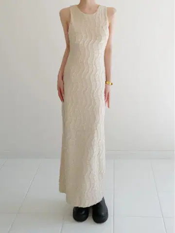 Celon wavy tile pattern dress