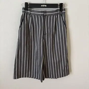 RE.VEROFONNA 새상품급 그레이 스트라이프 와이드 팬츠 하프 기장