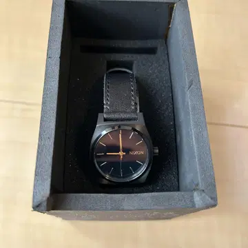 닉슨 NIXON 손목시계 블랙