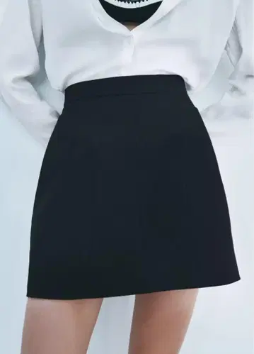 블랙 미니 스커트 타이트핏