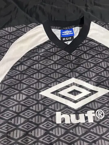 HUF UMBRO 반팔 티셔츠 허프 콜라보