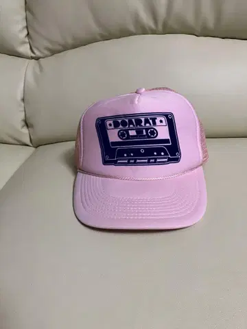 DOARAT OTTO 제작 핑크 메쉬 트래커 CAP