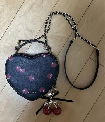 RANDA 란다 2WAY 체리 하트 백 블랙