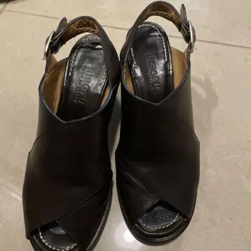 히로후 블랙 오픈토 샌들 22 사이즈