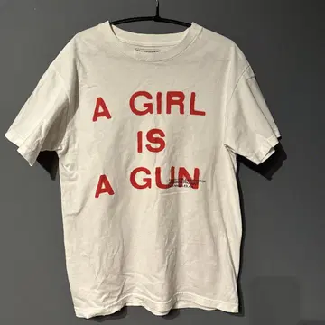 PLEASURES A GIRL IS A GUN 티셔츠