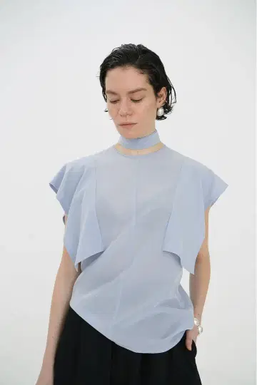 CLANE SQUARE SLEEVE BLOUSE