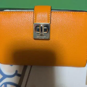 kate spade 오렌지 접이식 지갑