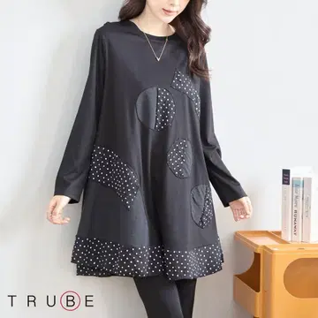 TRUBE 도트 모티브 절개 튜닉