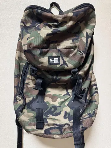 뉴에라 카모플라쥬 백팩