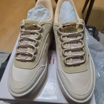 핏핏 핸즈프리 로우컷 스니커즈 23cm 베이지