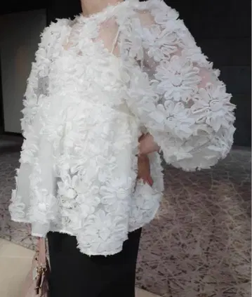Acka. flower peplum blouse