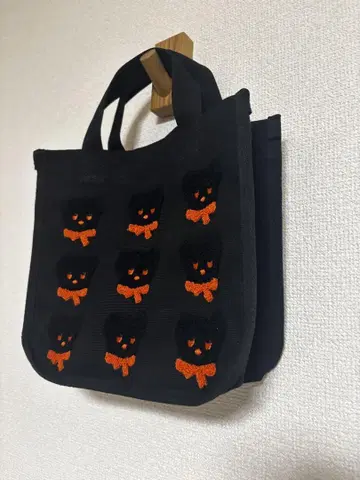 블랙베어 토트백 한정