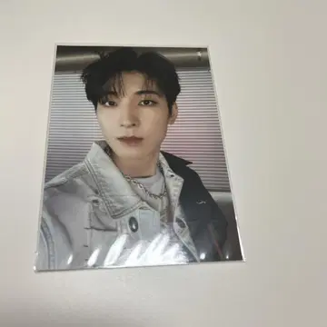 SEVENTEEN Attacca 원우 유니버셜 생사진