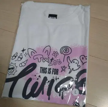 TWICE 투어 T셔츠 화이트 L 사이즈