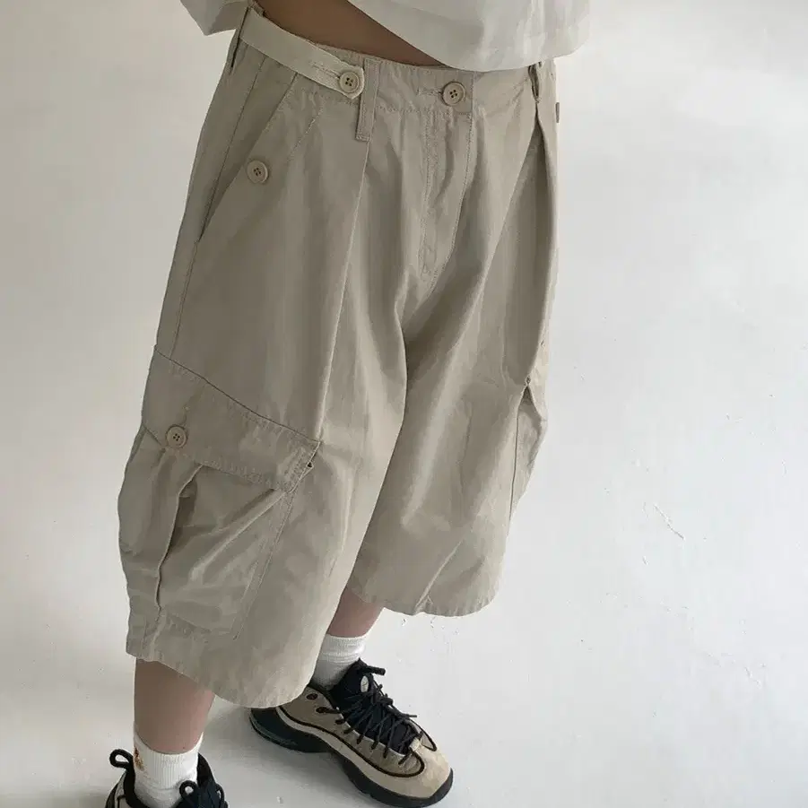 OOT Cargo Bermuda Pants M on Bunjang Global Site.