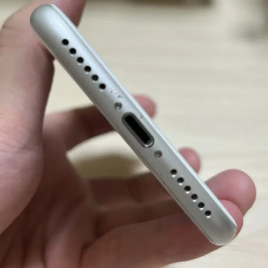 iPhone - 【即日発送❗️】Apple iPhone 8 シルバー 64GB  SIMフリー Apple iPhone 8 64GB SIMフリー [シルバー] 価格比較 - 価格.com