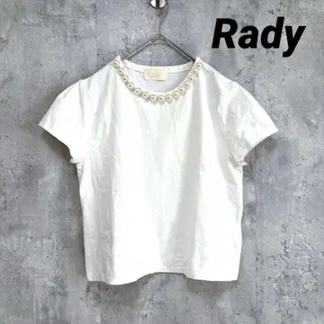 새상품급 [Rady] 레이디 숏 기장 반팔 티셔츠 화이트 펄 고급 청순
