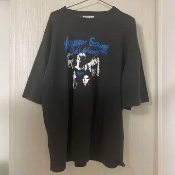Younger Song 블랙 티셔츠 그래픽 프린트