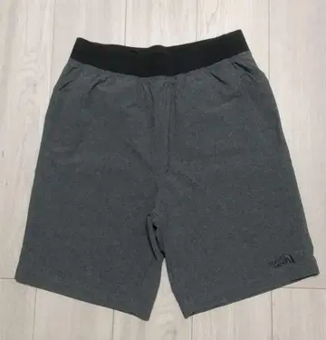 새상품급 THE NORTH FACE 그레이 숏팬츠 Lsize
