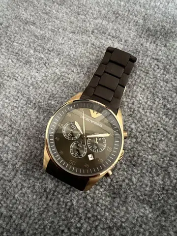 Emporio Armani 크로노그래프 손목시계 골드/블랙