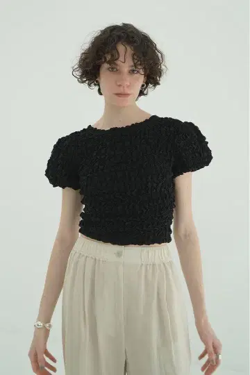 CLANE W FACE SHIRRING CROPPED TOPS