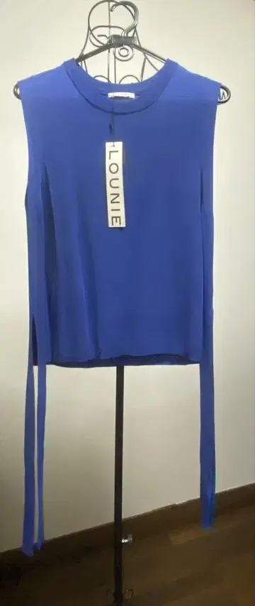 LOUNIE 슬리브리스 니트 풀오버