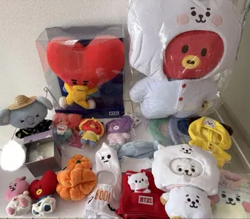 BT21 TATA 등 봉제 인형 마스코트 코스튬 등 묶음 판매
