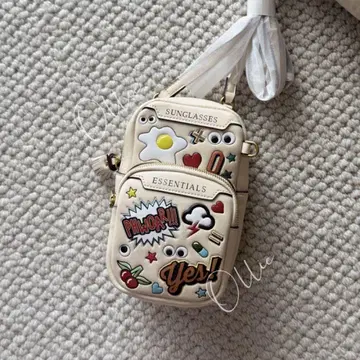 ANYA HINDMARCH 미니 그래피티 숄더백 가죽