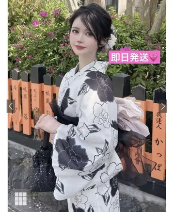 GRL 유카타 그레일 유카타 꽃무늬 모노톤 화이트 블랙 신상 핑크
