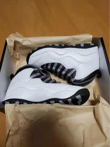 AIR JORDAN 10 OG 아트모스