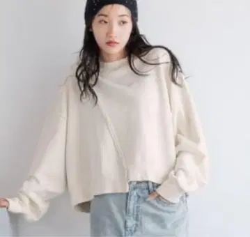LOWRYS FARM 리메이크풍 우라케 숏 화이트