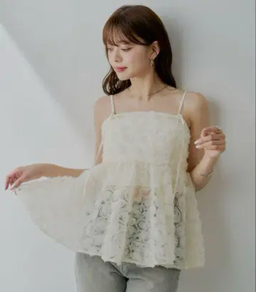 로즈 튤 페플럼 블라우스 아이보리