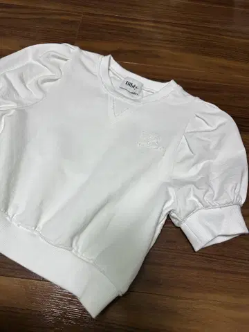 bibiy. B.PUFF SWEAT SHIRT 퍼프 슬리브 T셔츠 미사용
