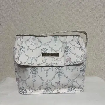 질스튜어트 산리오 파우치 보냉 보온 케이스 화이트
