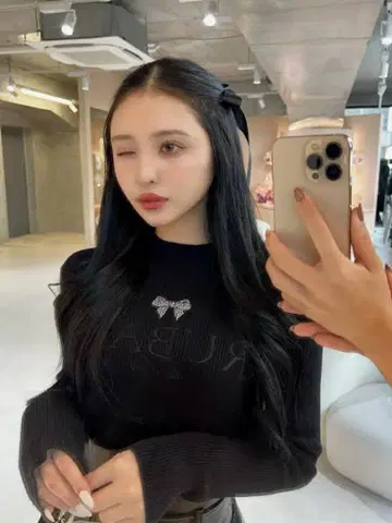다리치 리본 자수 니트