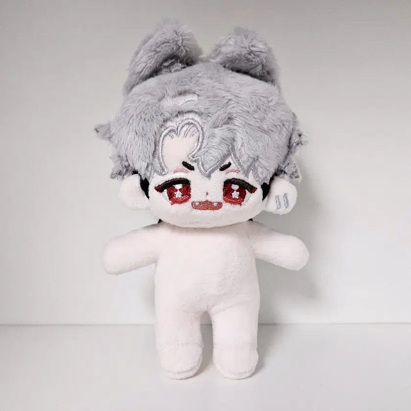 Several PLAVE dolls wts (Yejun, Eunho, Hamin) on Bunjang