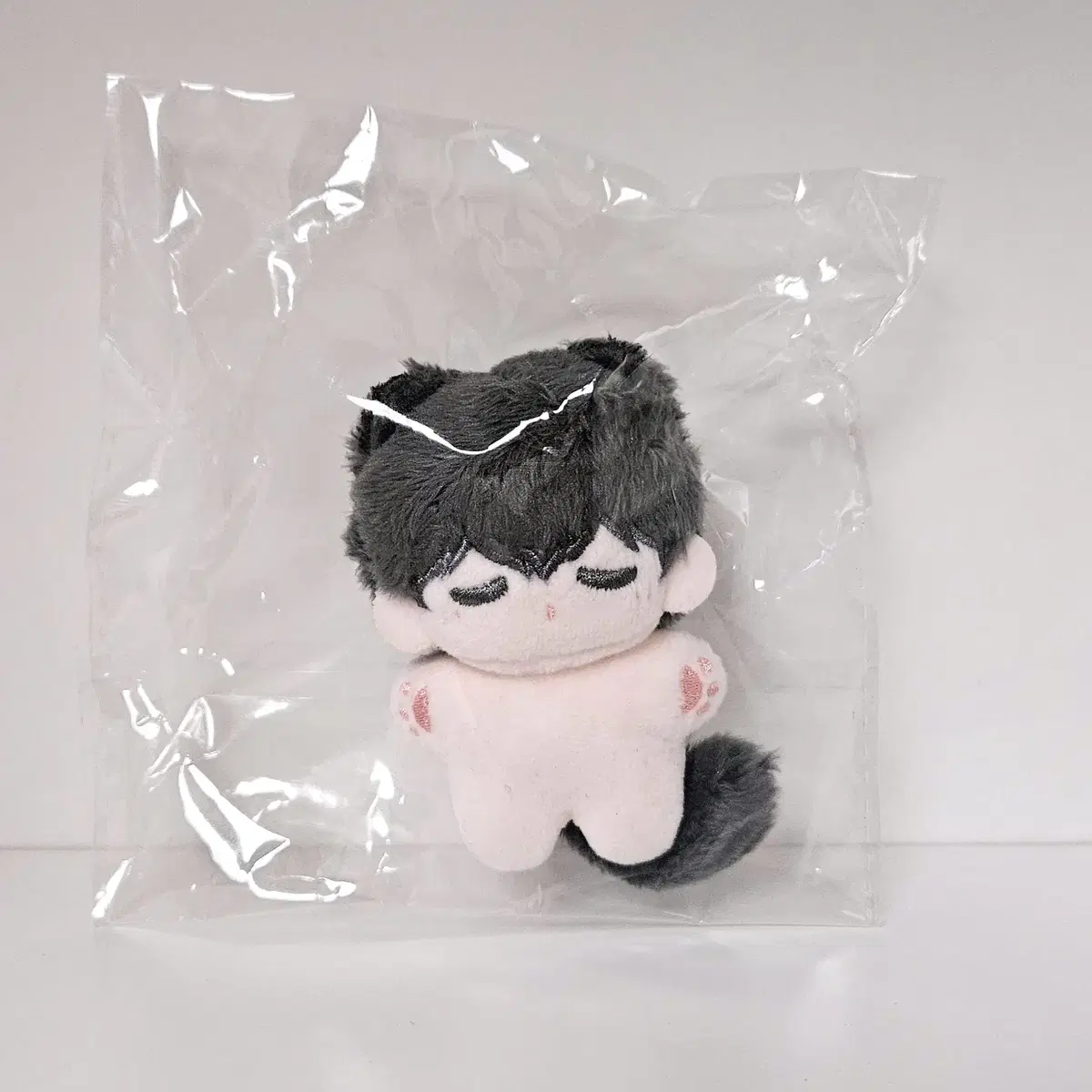 Several PLAVE dolls wts (Yejun, Eunho, Hamin) on Bunjang
