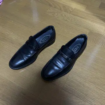 TOD'S 가죽 로퍼 가죽 신발