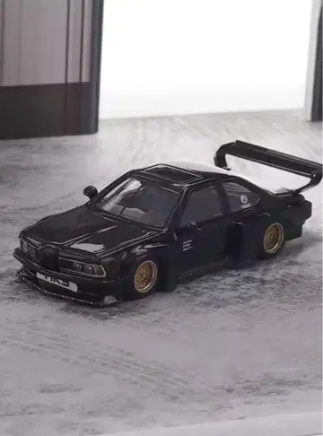 STREET WARRIOR BMW 635CSI (블랙) 499대 한정판