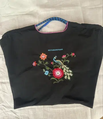 KEITAMARUYAMA 자수 에코백 블랙