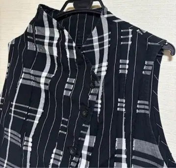 지우 블랙 체크 컷오프 디자인 변형 질레 베스트
