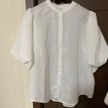 블라우스 (소매 벌룬)