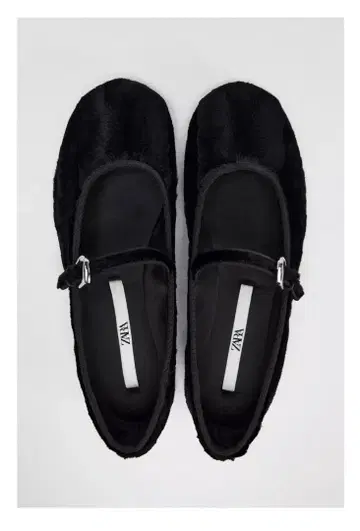 미사용 새상품 ZARA 인조 모피 소재 플랫슈즈 24cm