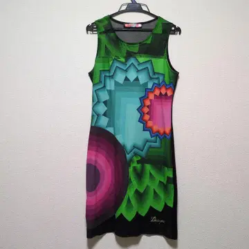 Desigual 기하학 무늬 슬리브리스 원피스 M