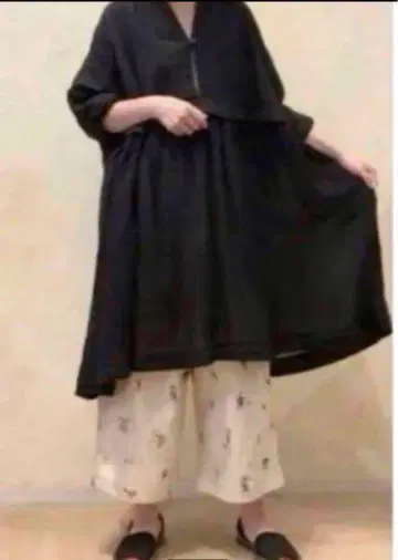 네스트로브 린넨 교회 튜닉 블랙