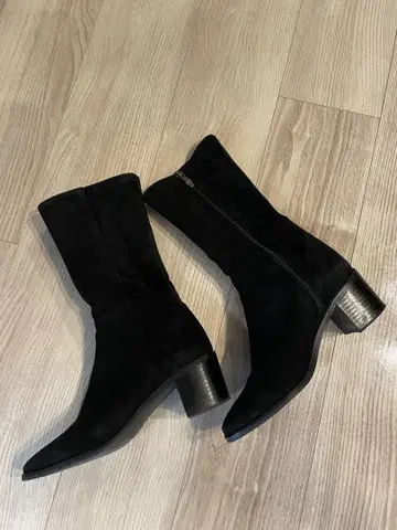 다이애나 블랙 스웨이드 부츠