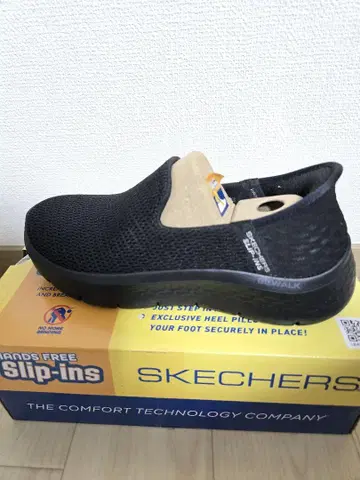 [새상품] SKECHERS 핸즈프리 슬립온 블랙