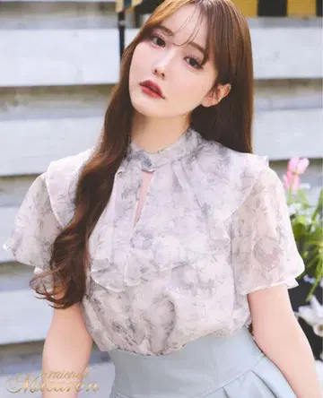 미셸 마카롱 로얄 케이프 칼라 블라우스
