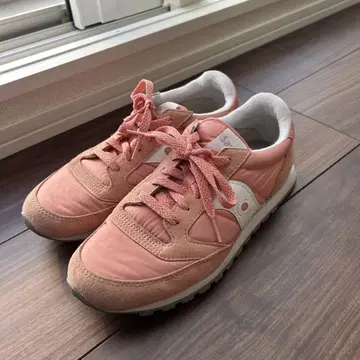 saucony 스니커즈