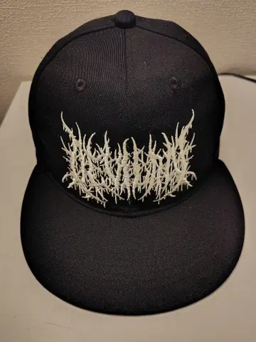 DEVILOOF 로고 캡